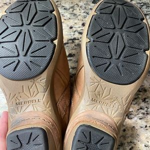 Excellent condition. Wore once.